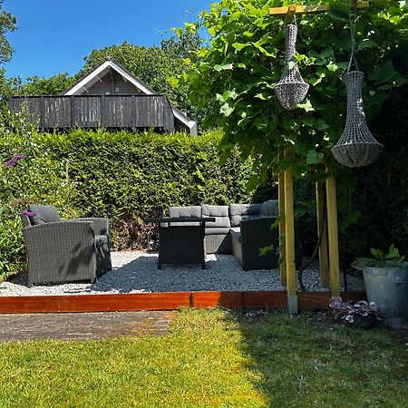 Dubbele Chalet Op Recreatiepark Topparken Op De Veluwe In Beekbergen Met Grote Vrije Tuin En Eigen Parkeerplaats Екстериор снимка